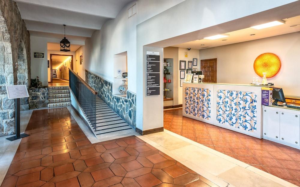 Parador De Malaga Gibralfaro Luaran gambar