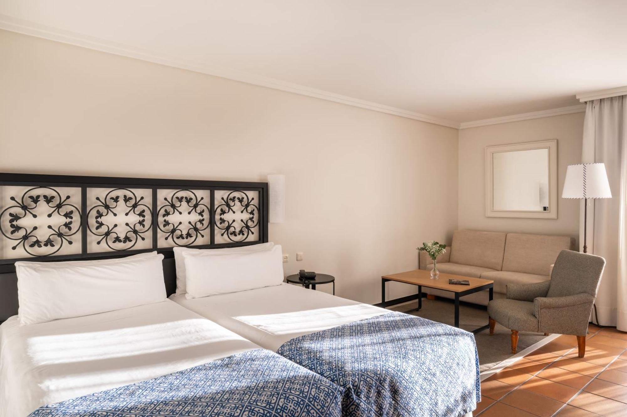 Parador De Malaga Gibralfaro Luaran gambar