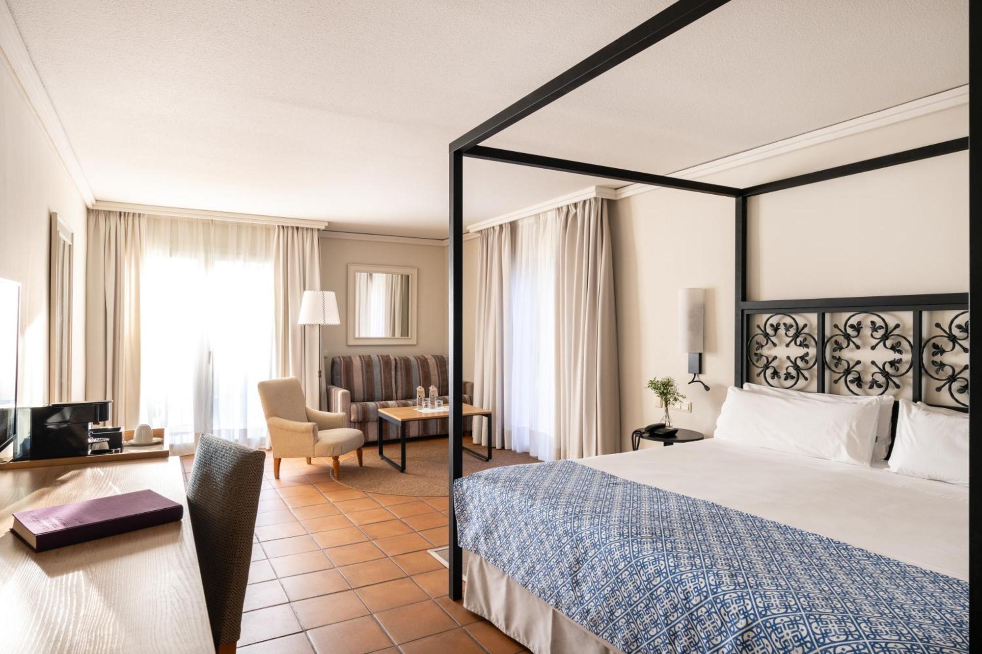 Parador De Malaga Gibralfaro Luaran gambar
